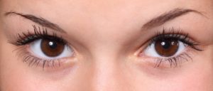contorno de ojos